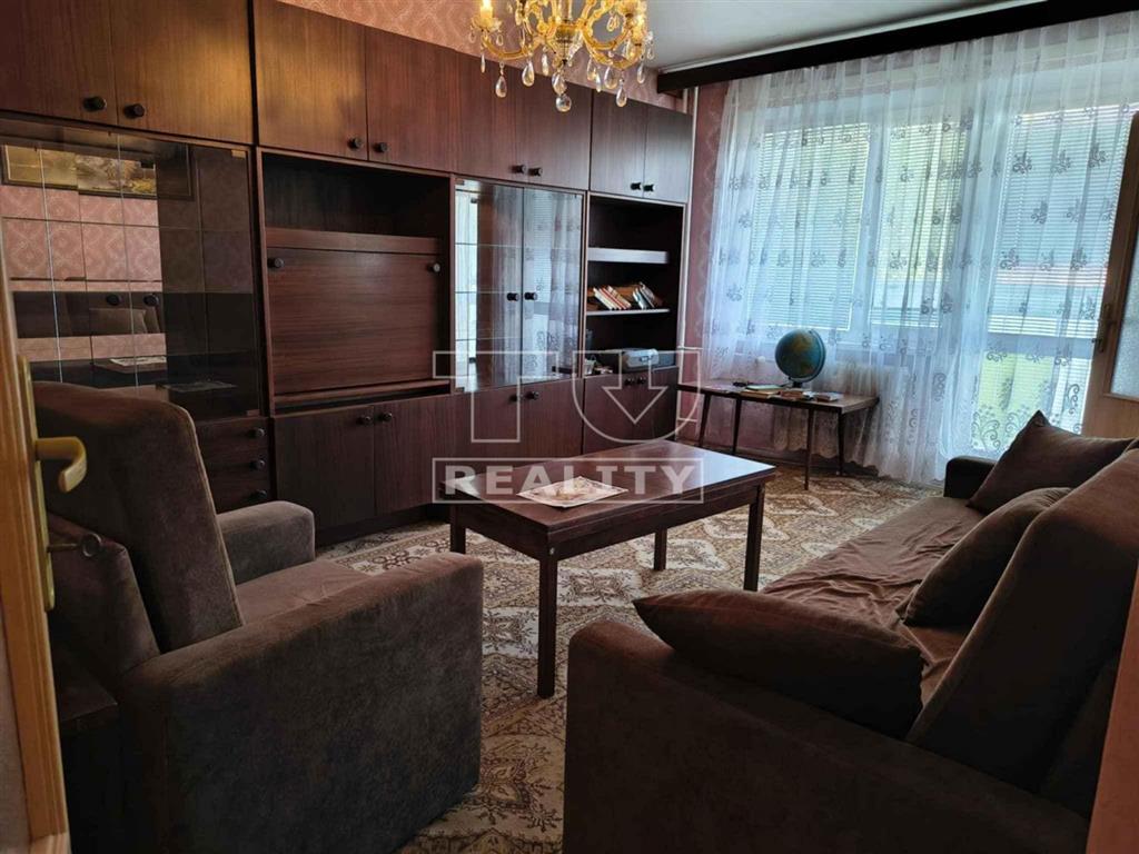 REZERVOVANÉ Na predaj 2 izbový byt (60m2) v Púchove