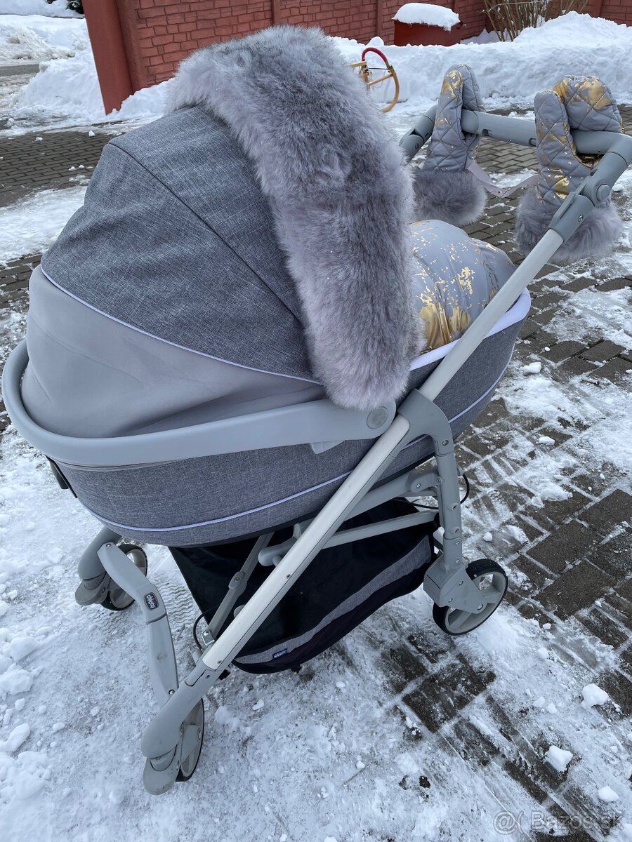 Chicco trio love motion