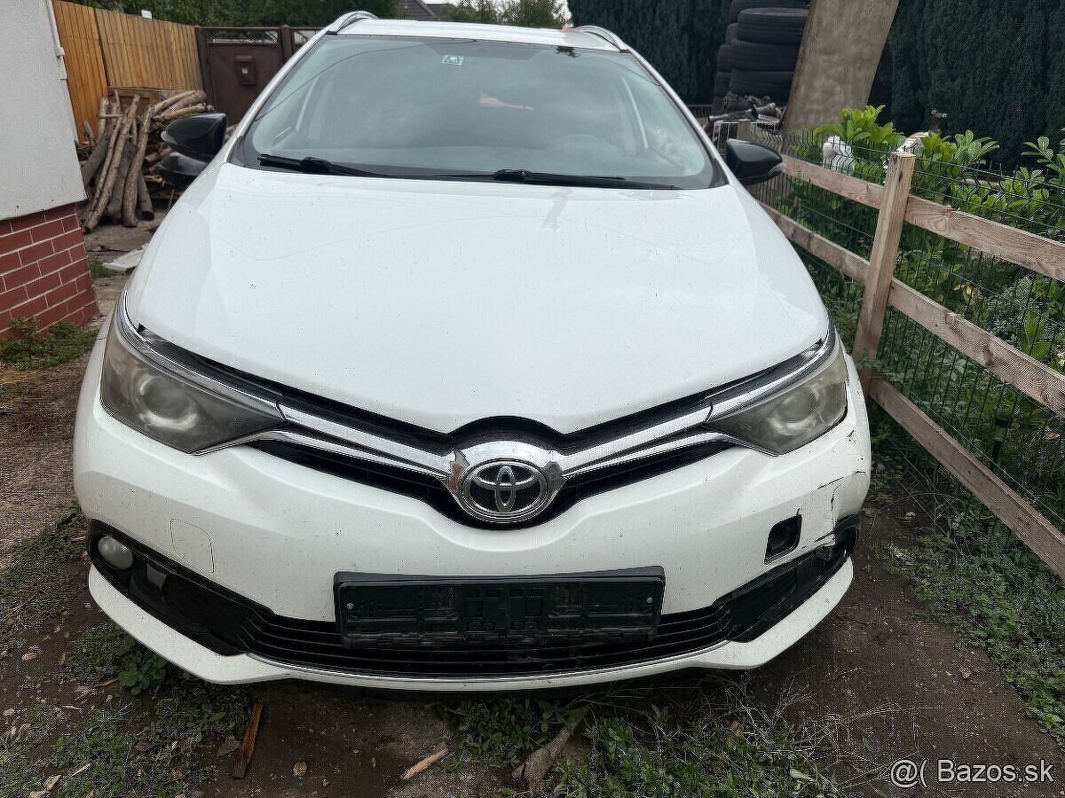 Rozpredam Toyota Auris 2016 II 1.6 D4-D 82kw N47C16A 1WW
