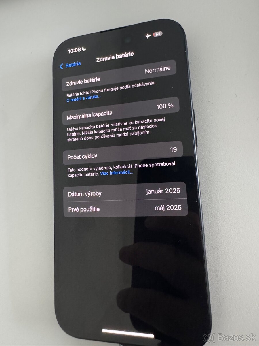 Predám iPhone 16 128Gb Black takmer nepoužitý