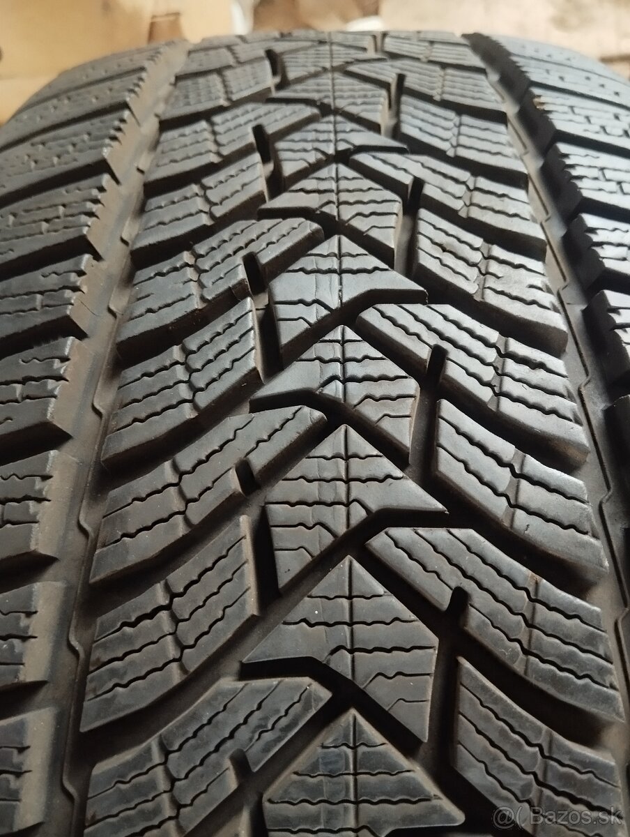 225/40 R18 92 zimné pneumatiky Dunlop