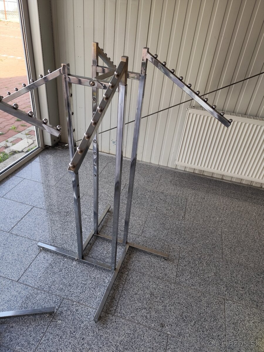 Stojan na textil, tovar