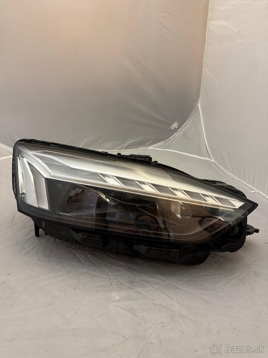 Svetlá Audi A5 Laser 8W6