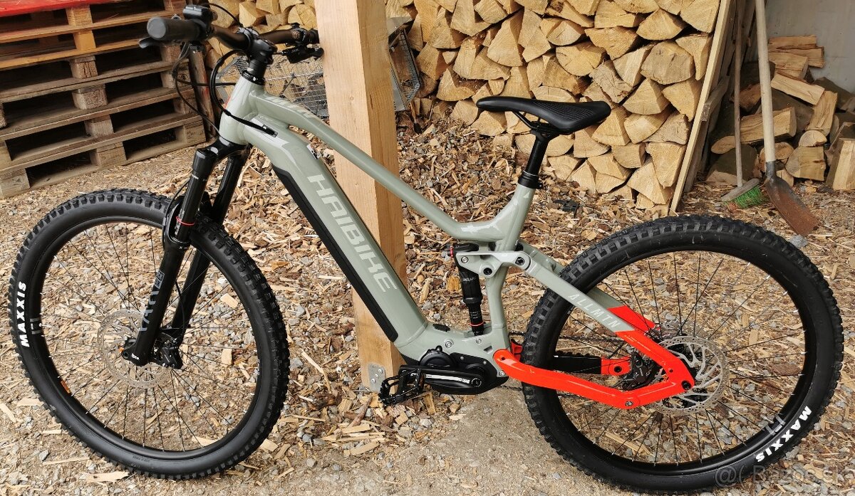 Horsky elektrobicykel celoodpruzeny pneu 29/27,5 ram M/L