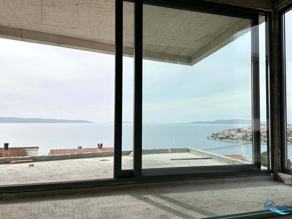Trogir, Čiovo - veľký penthouse s krásnym výhľadom