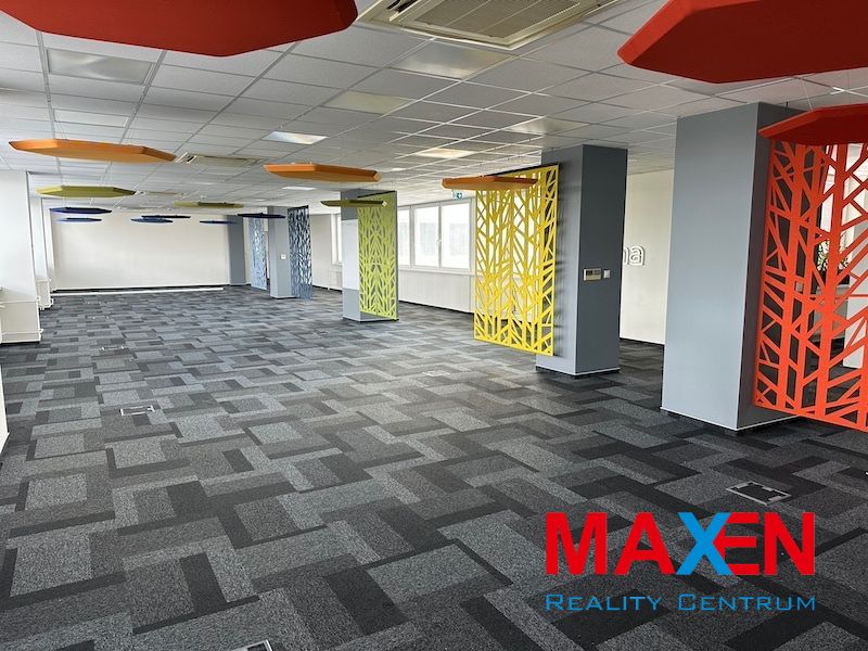 Prenájom: MAXEN, Administratívny priestor 660 m2 , 3. posc