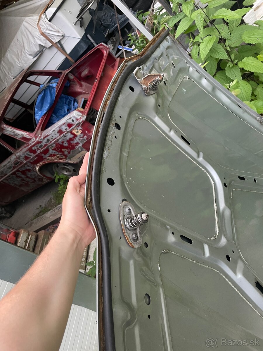 Predna kapota BMW E36 coupe
