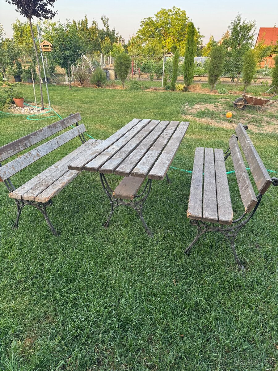 Predám zostavu záhradného sedenia