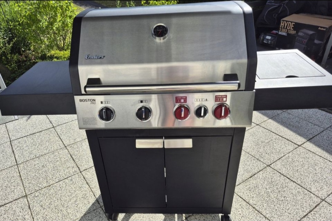 Plynový Gril Enders Boston Pro