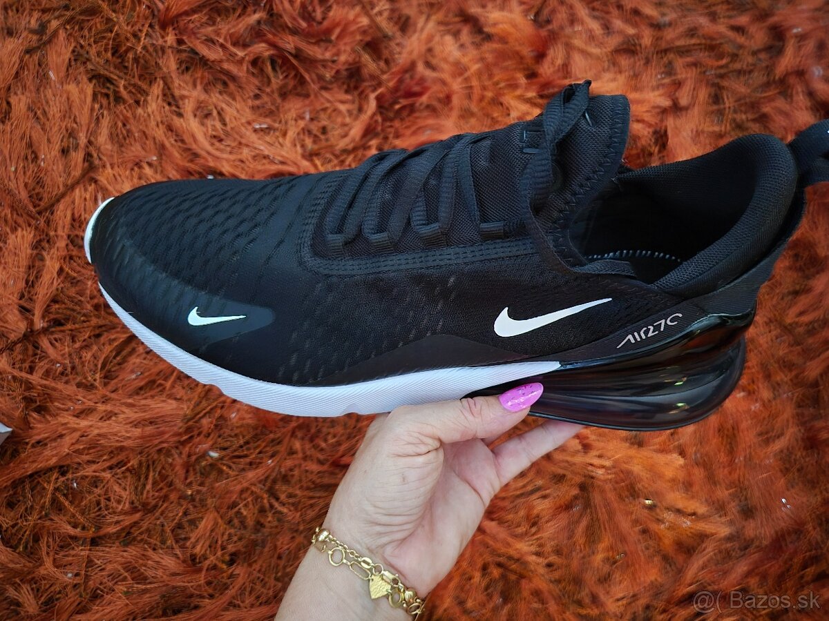 NIKE Air Max 27C