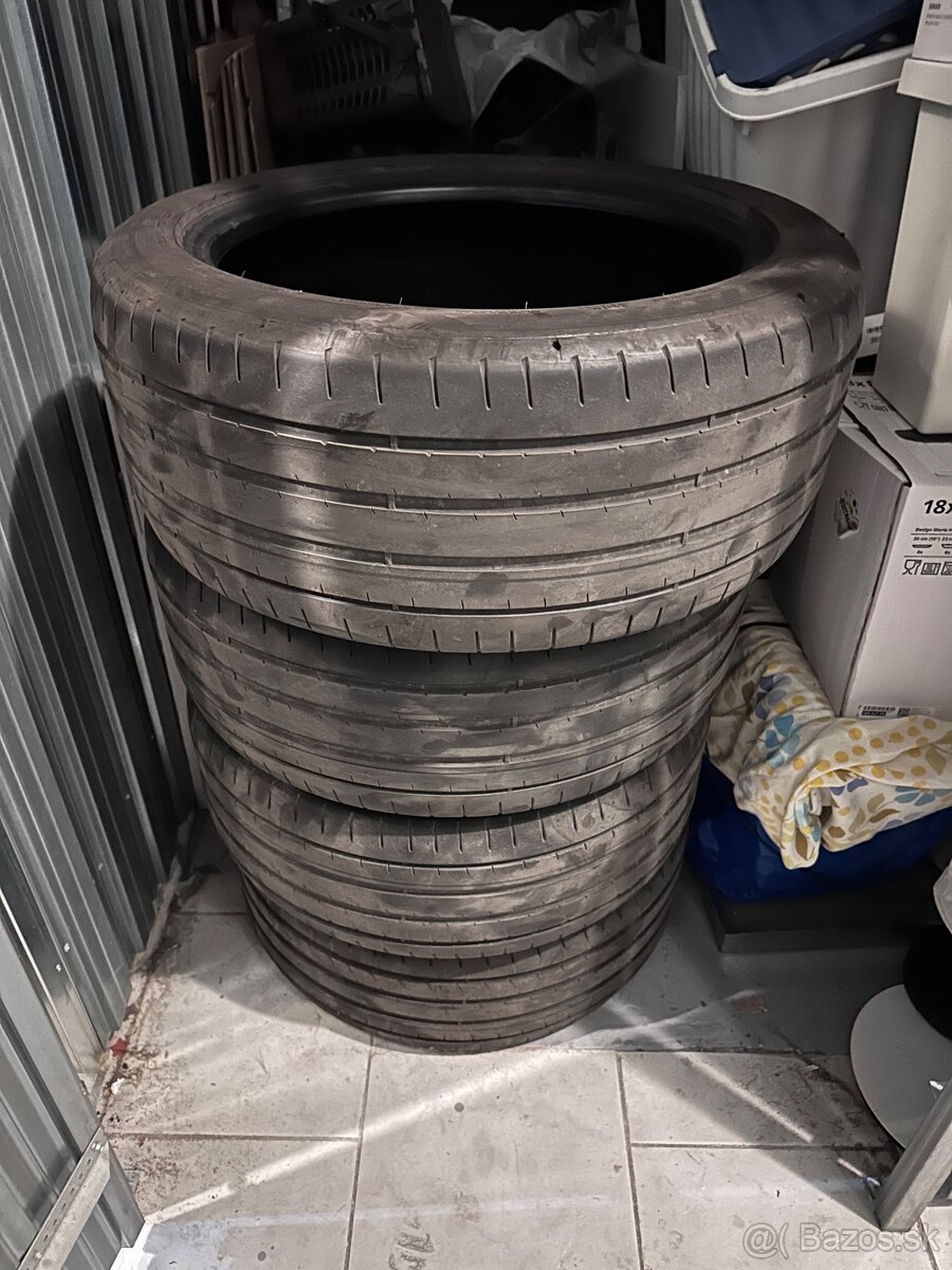 Stare letne penumatiky 235/45R17