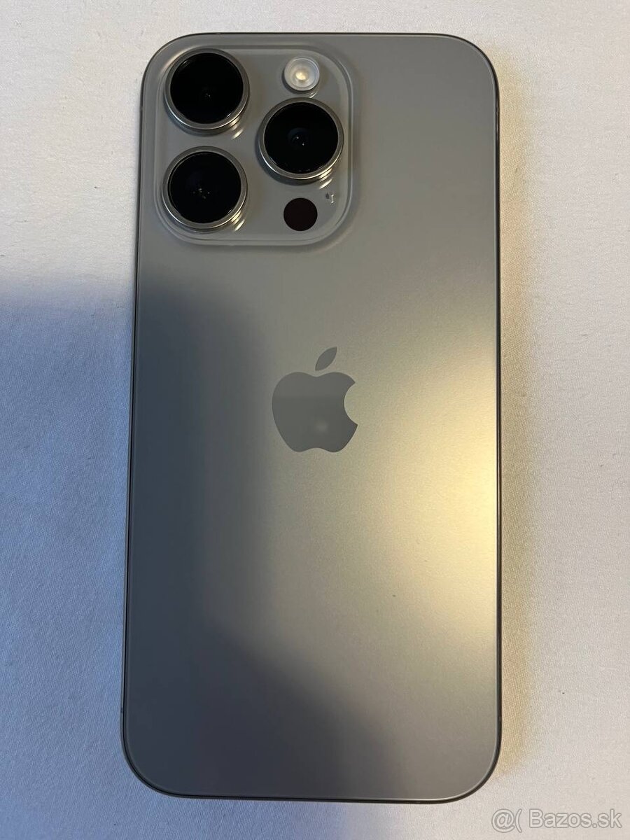 iPhone 15 pro 256gb, v stave nového bez poškodenia