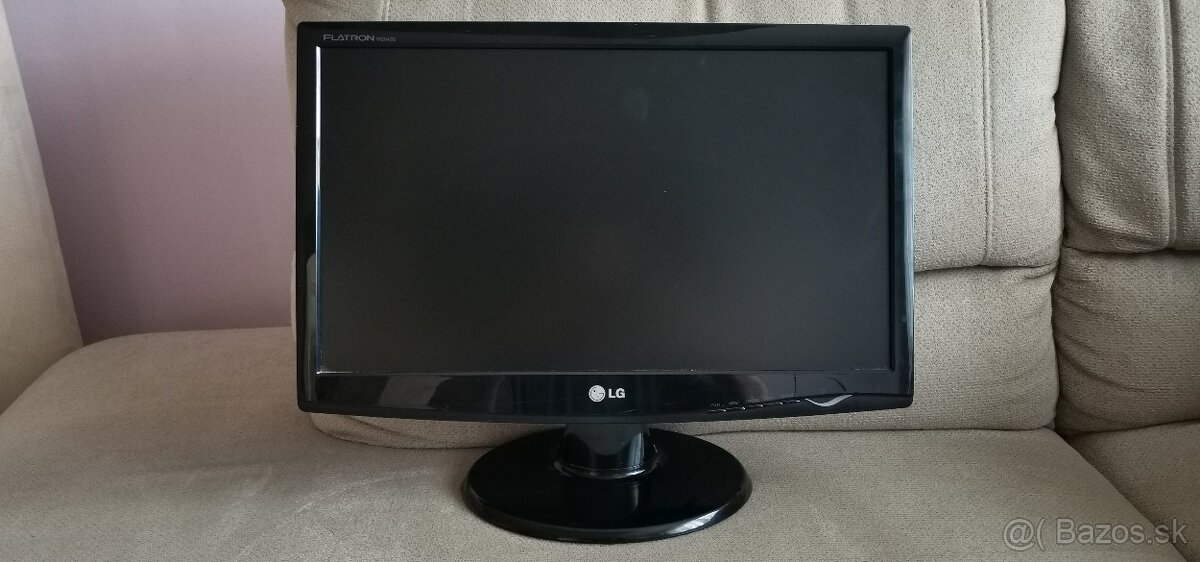 LG Flatron W2043S