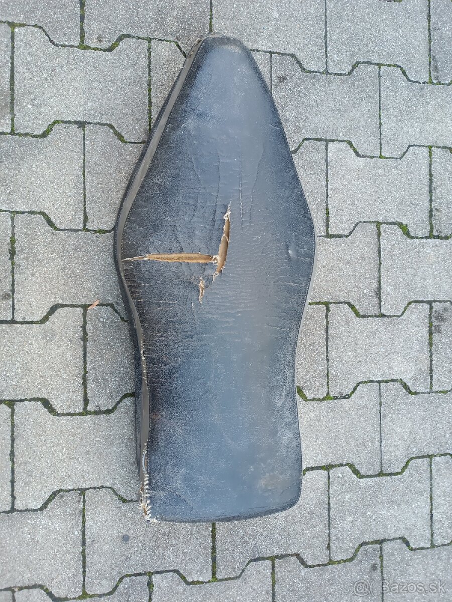 Jawa 500 OHC sedadlo