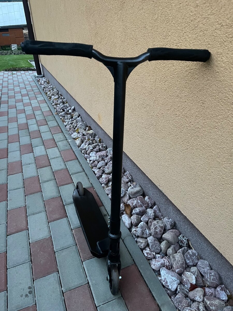 Freestyle kolobežka Slam (custom)