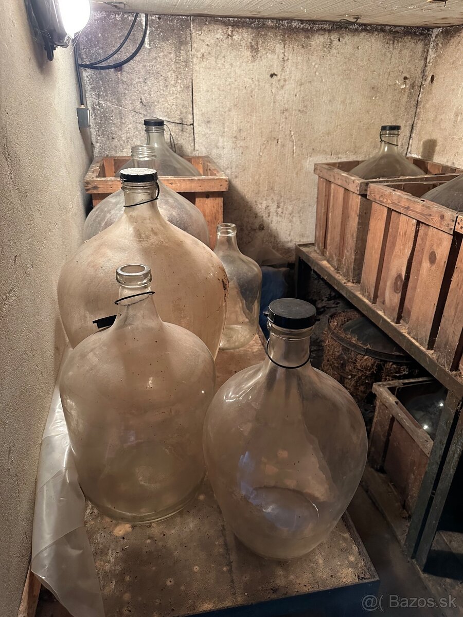 Demižóny na predaj