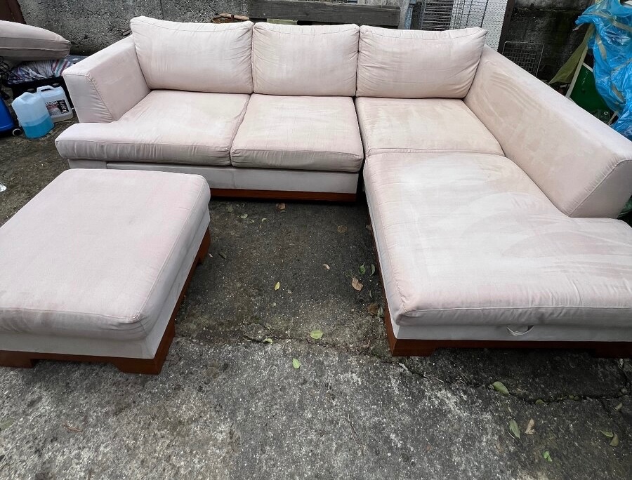 Rohová sedačka + taburetka