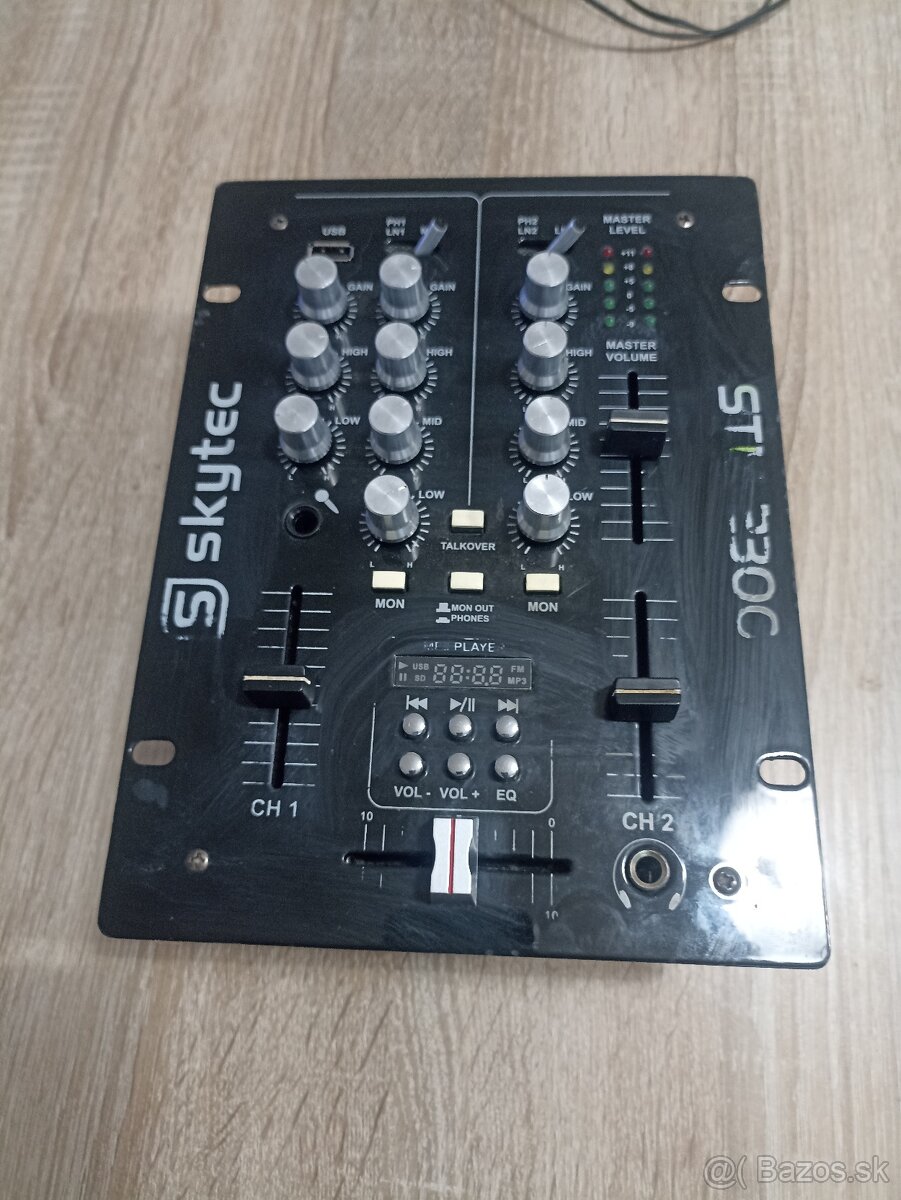 Skytec STM-2300 2 kanálový mix pult s USB/MP3