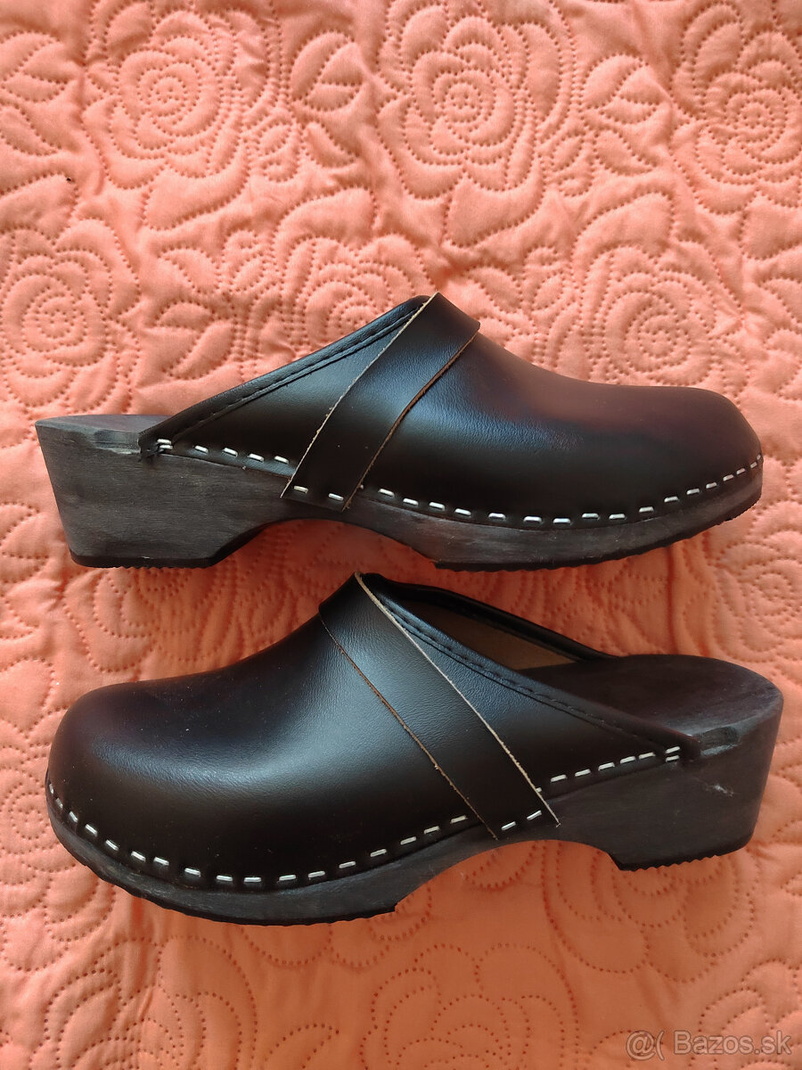 Dámske kožené dreváky č.40