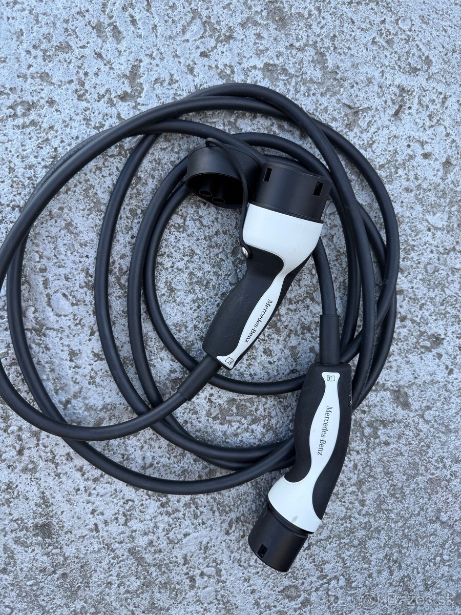 Nabijaci kabel orginal Mercedes