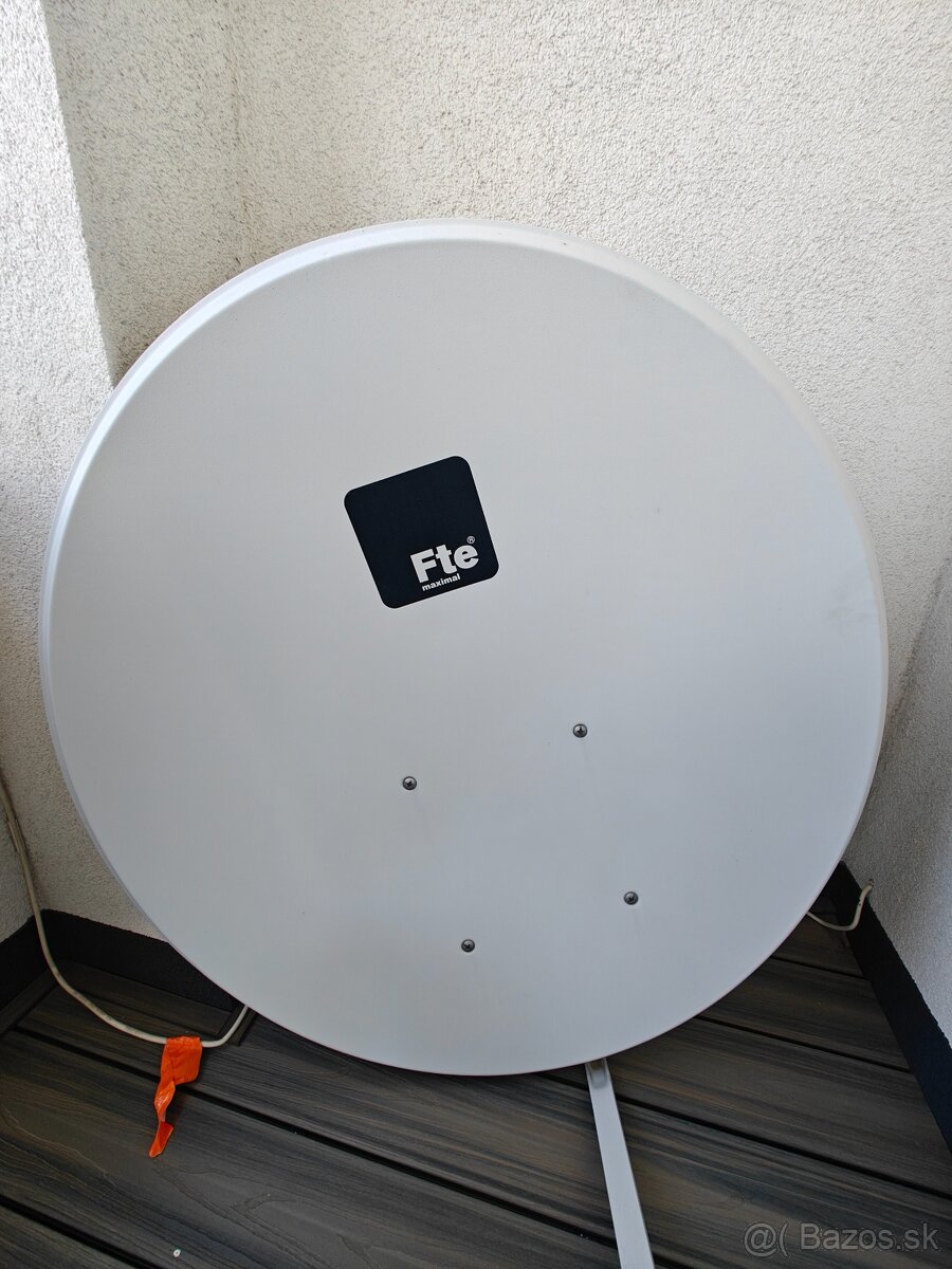 Kvalitna parabola 1m + konzola + LNB