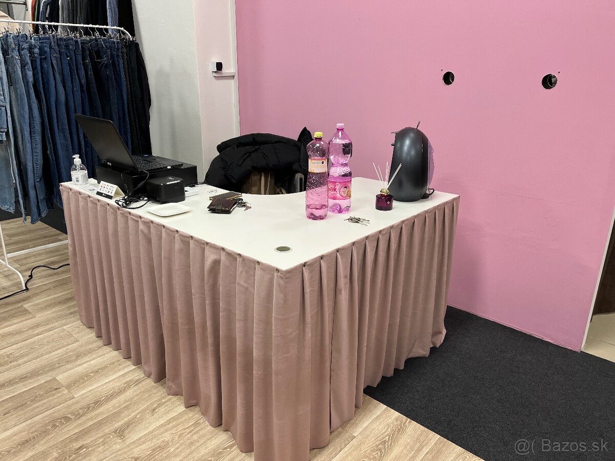 Stôl - do predajne
