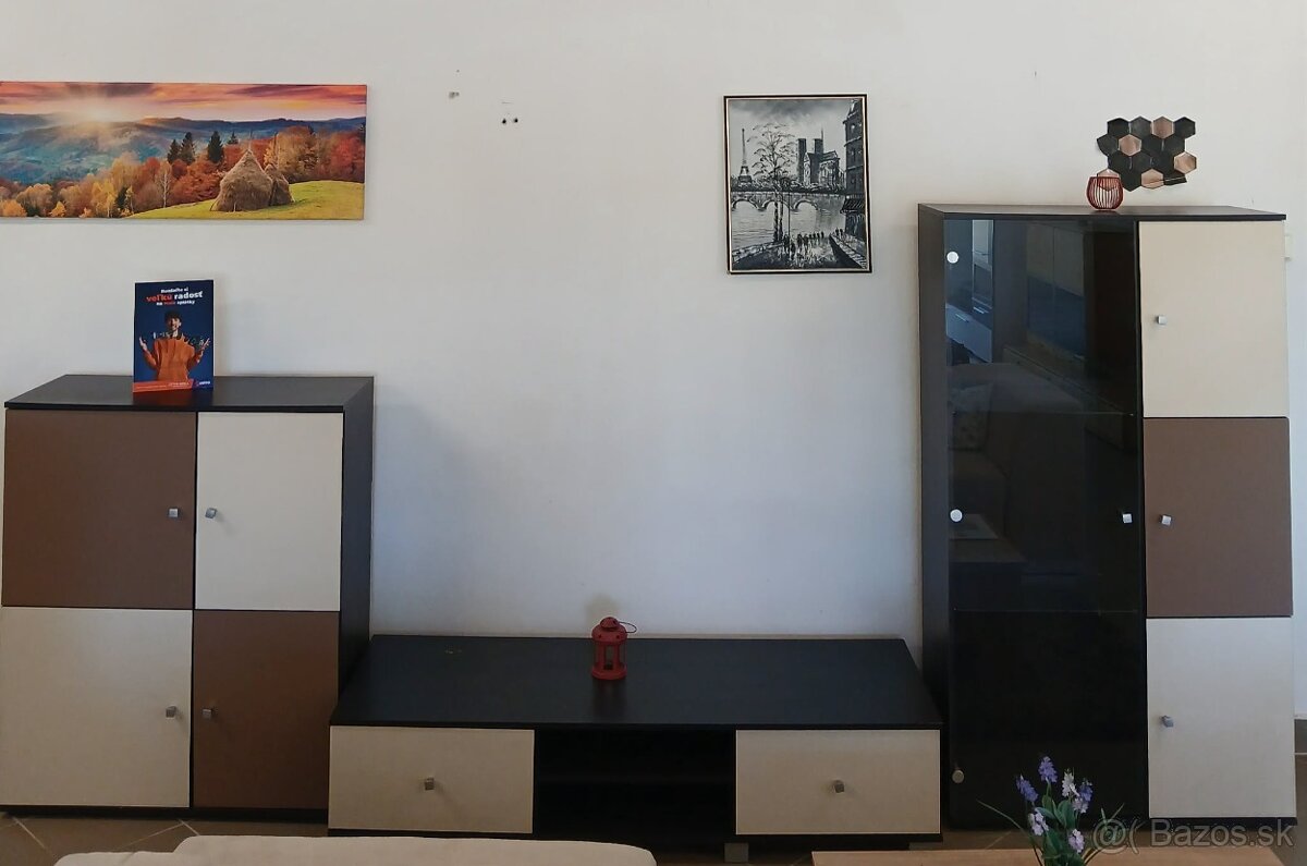 Obývacia stena