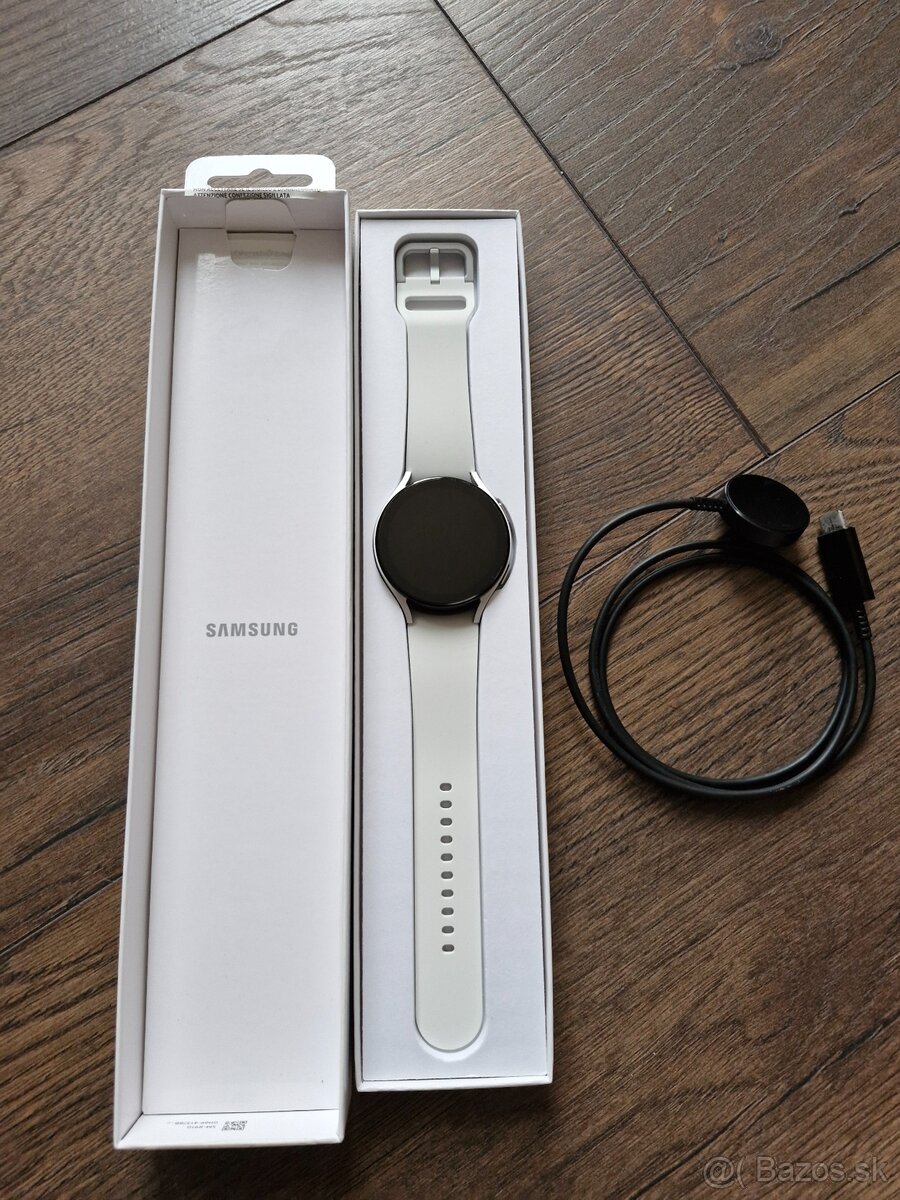 Samsung Galaxy Watch 5 44mm strieborné