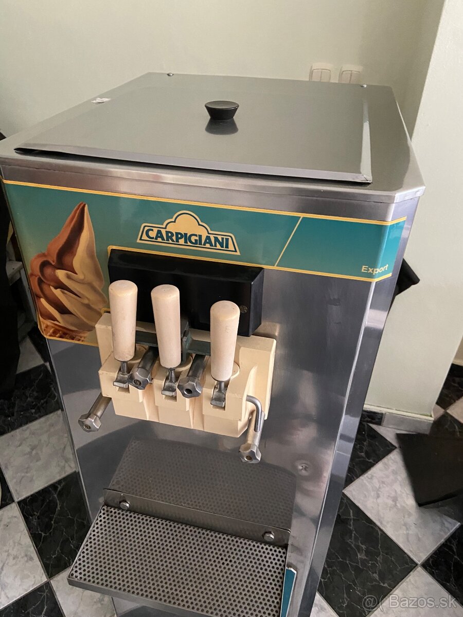 Carpigiani stroj na výrobu točenej zmrzliny