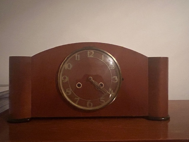 Predám retro klenbové bicie hodiny roku cca 1940 - 1950.