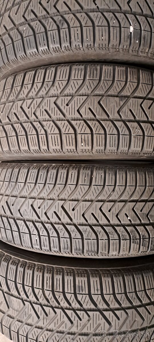 Predám 4ks jazdené zimné 205/55r16-91H Pirelli