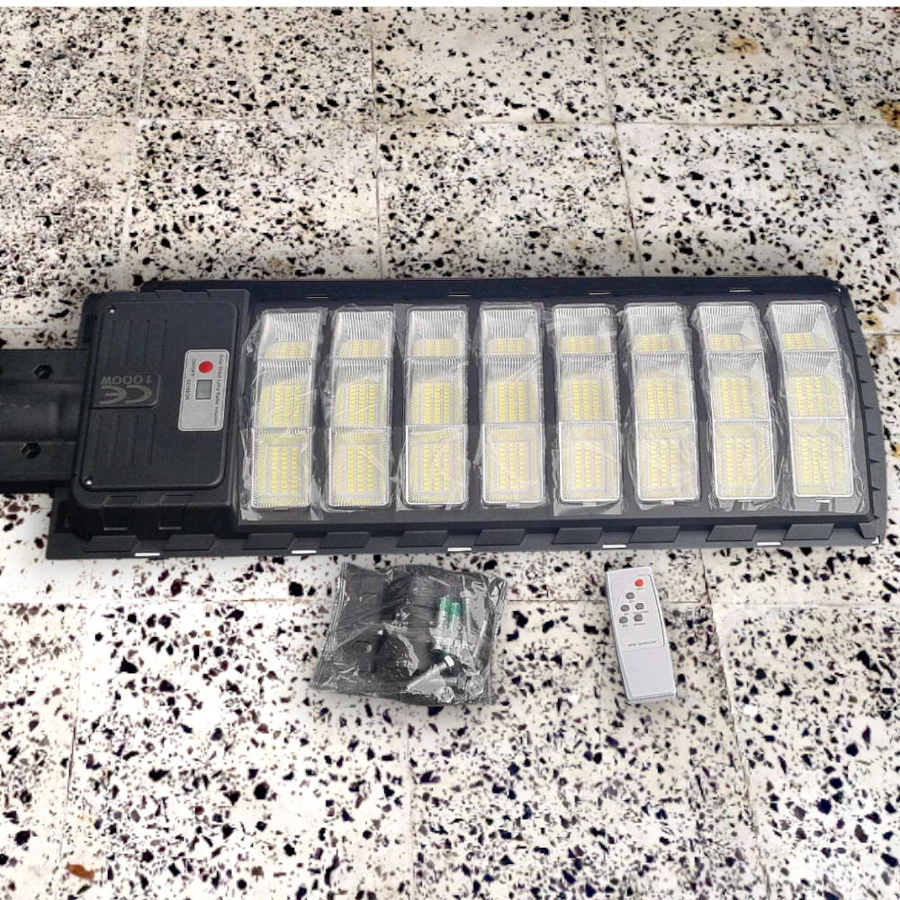 Solárna pouličná lampa + diaľkové ovládanie