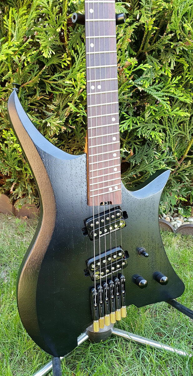 Multiscale headless gitara