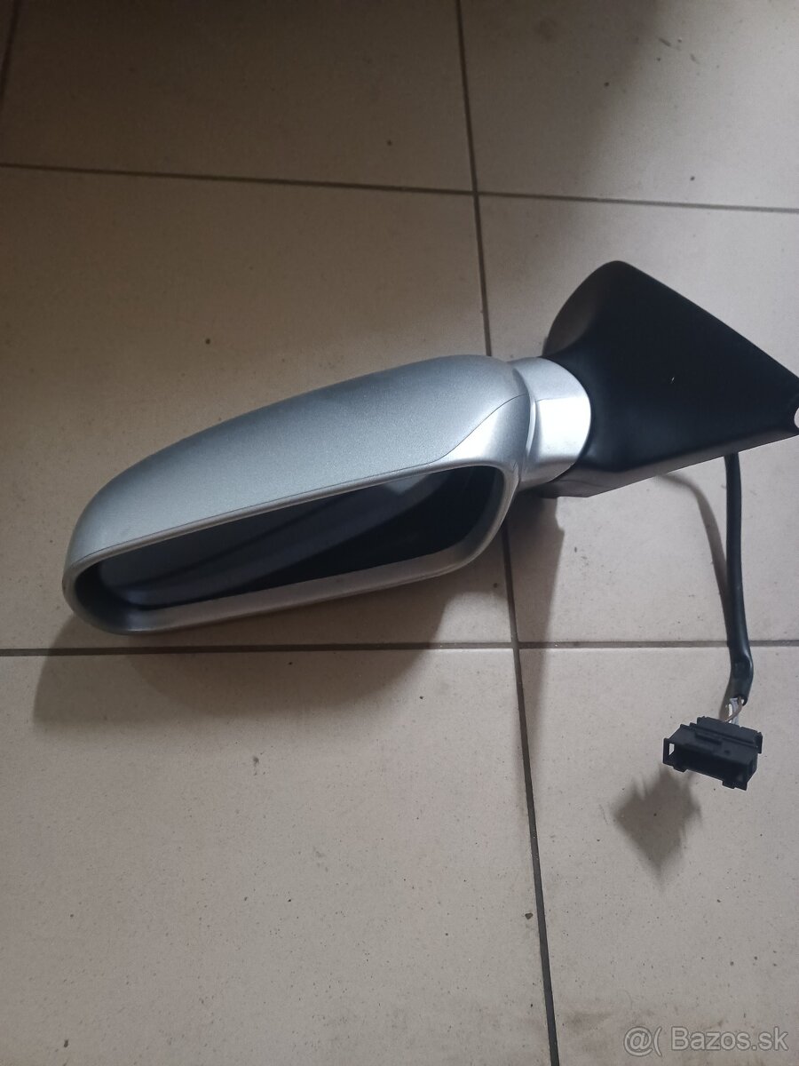Predám spätné zrkadlá golf 4