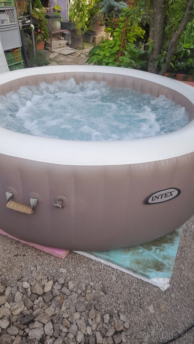 Intex Pure Spa vírivka