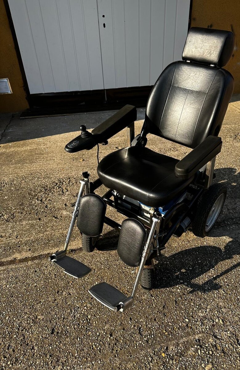 Elektrický invalidný vozík