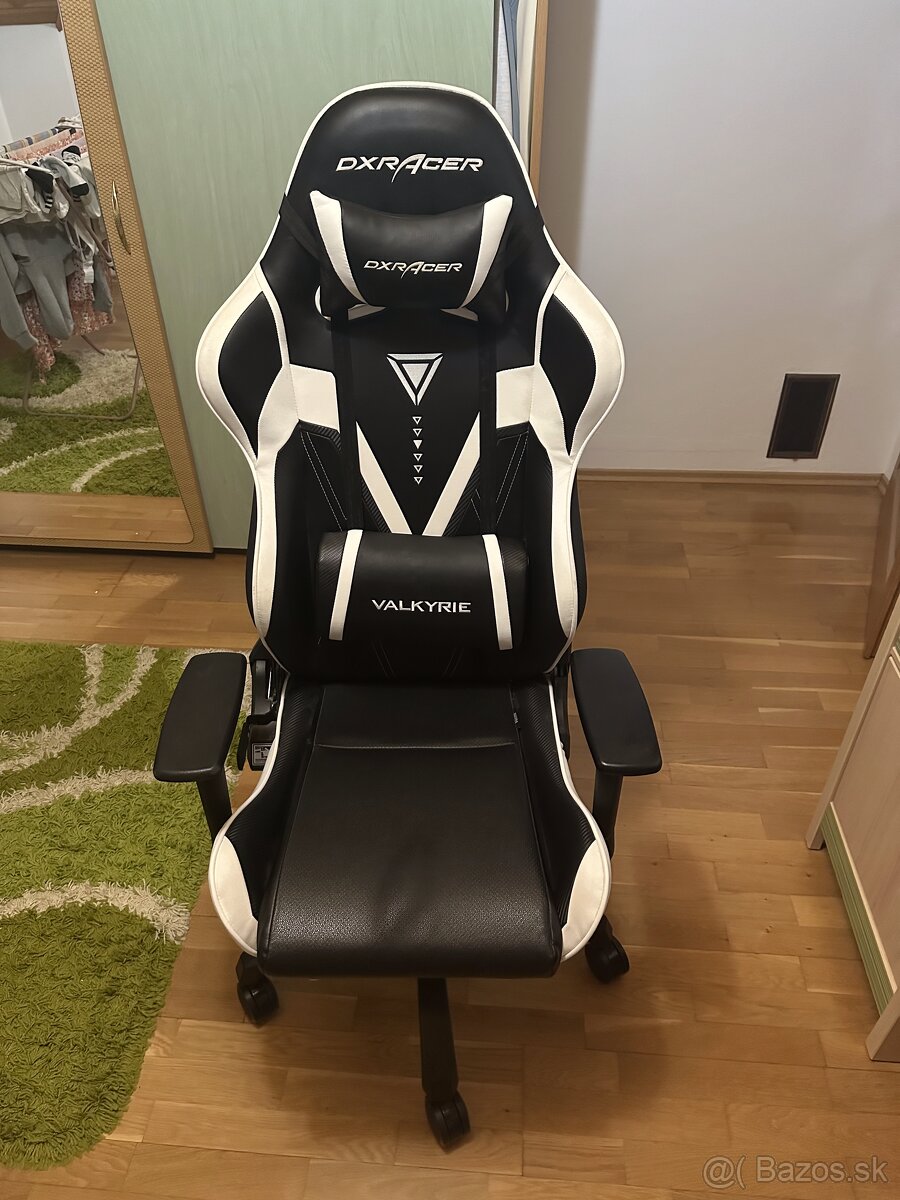 Herna stolička DxRacer Valkyrie