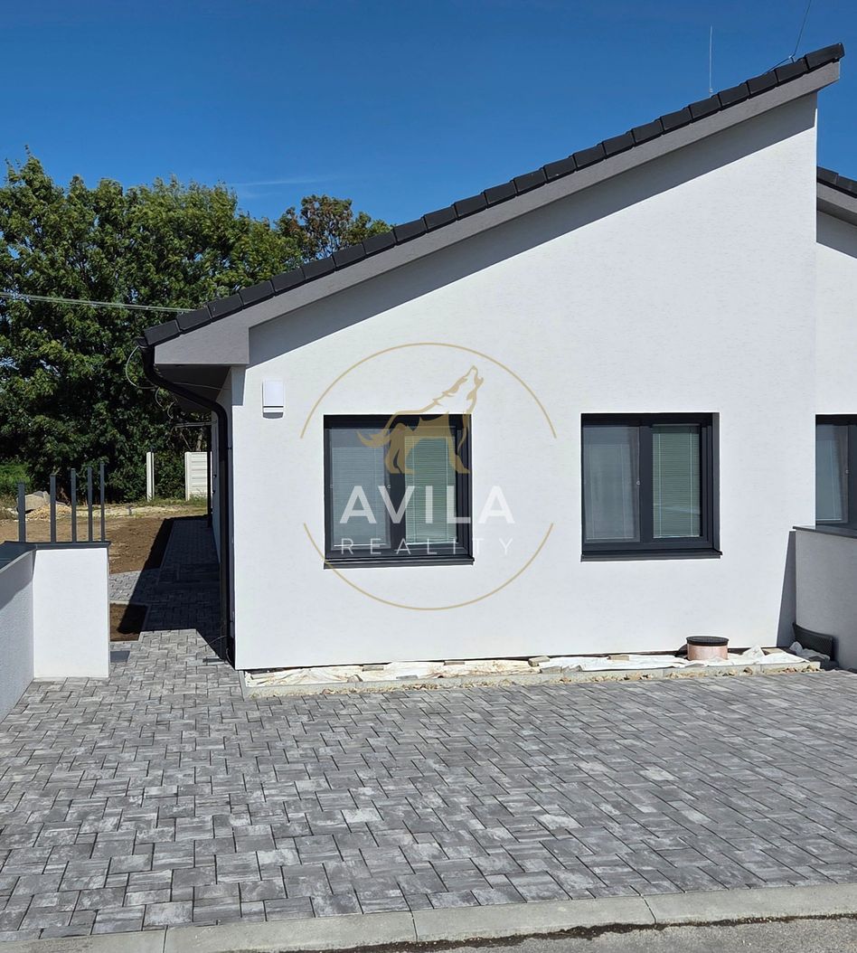 TOP NA PREDAJ: skolaudovaný 4 izbový rodinný dom (B) na poze