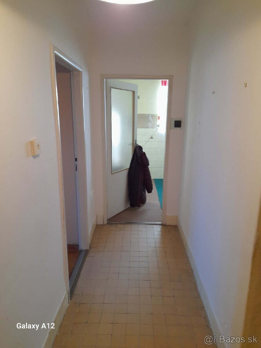 Predam 2 izb.byt v Krupine