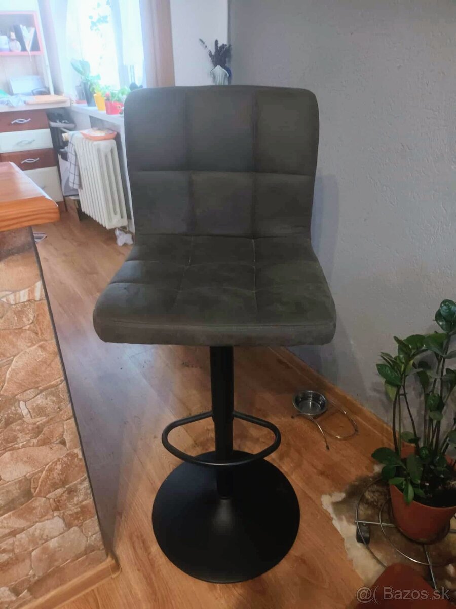 Barové stoličky