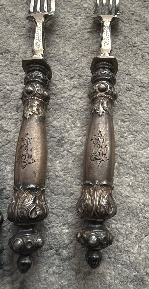 Starožitný príbor