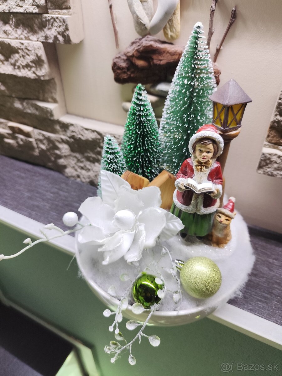 Vianočná dekorácia dievča