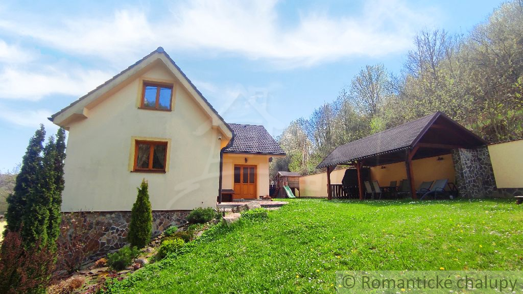 Chalupa na polosamote pri obci Píla – pokoj, čistý vzduch