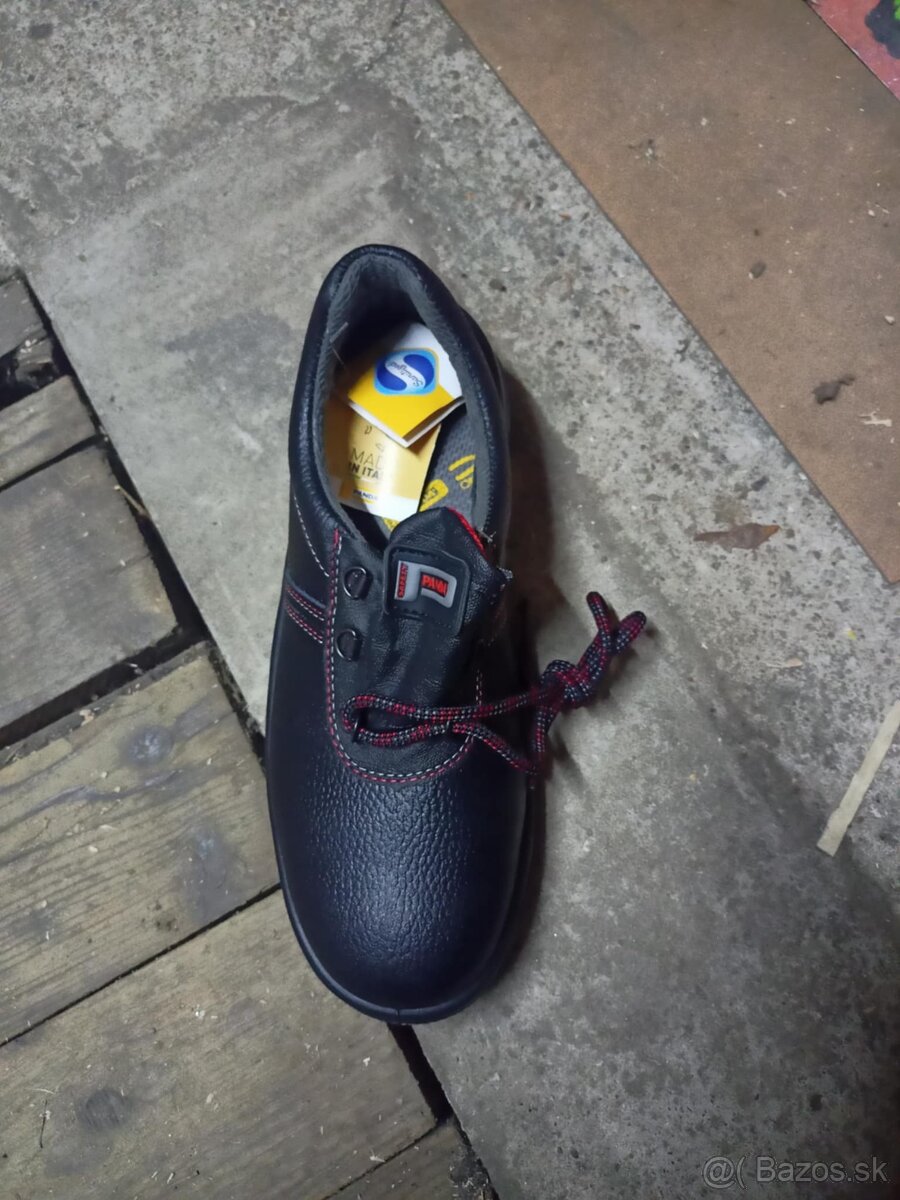 Pracovná obuv – veľkosť 42