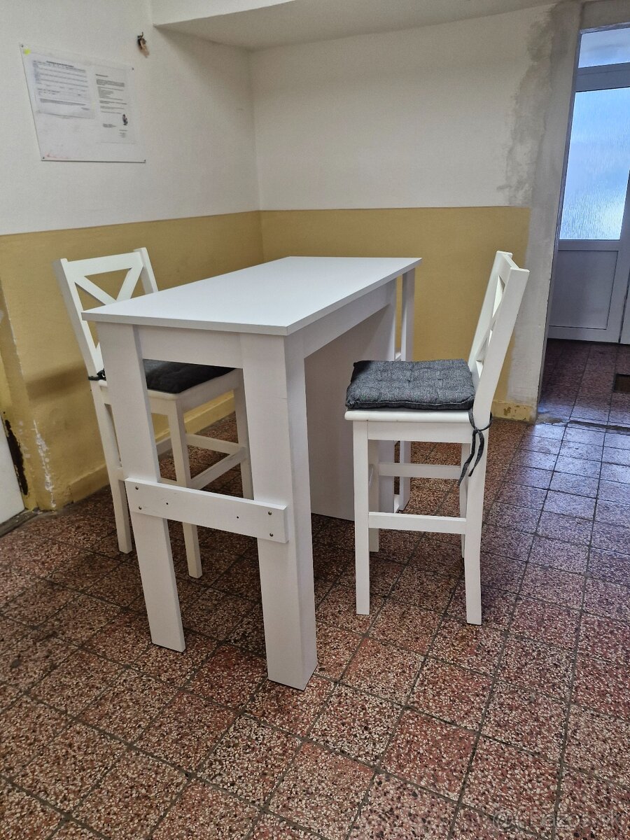 Barovy stol+stolicky