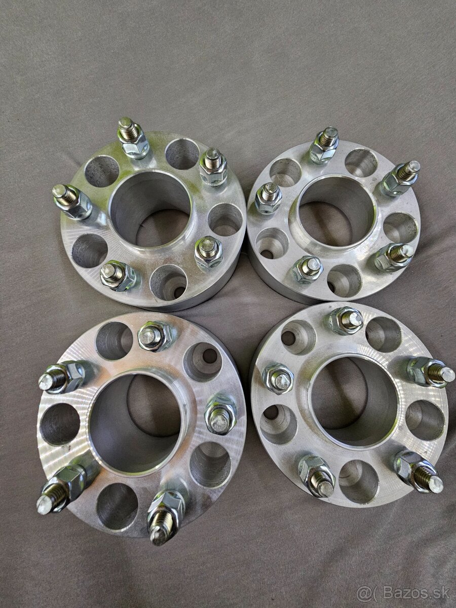 Rozširovacie podložky 5x114,3 67,1mm stred 40 a 60mm po 2ks