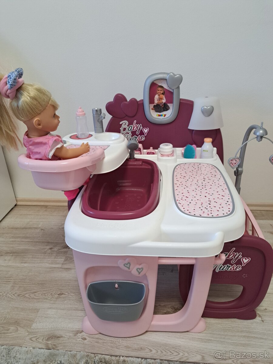Prebalovací pult pre bábiky