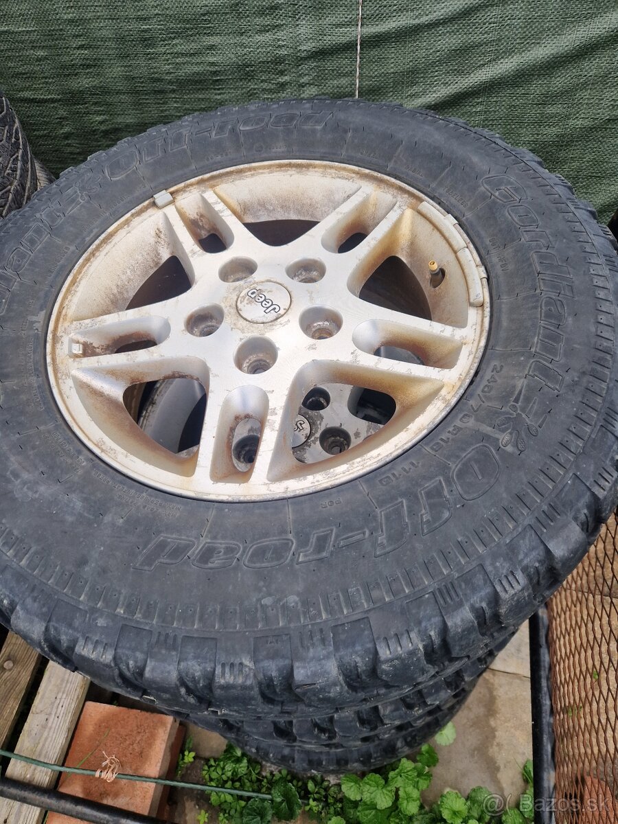 JEEP OFFROAD pneu s diskami 245/70 R16