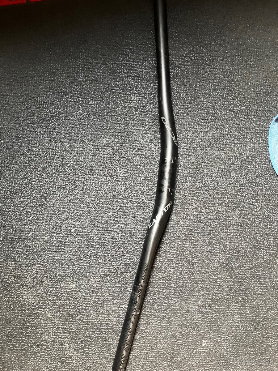 Easton EC70, riadidlá carbon