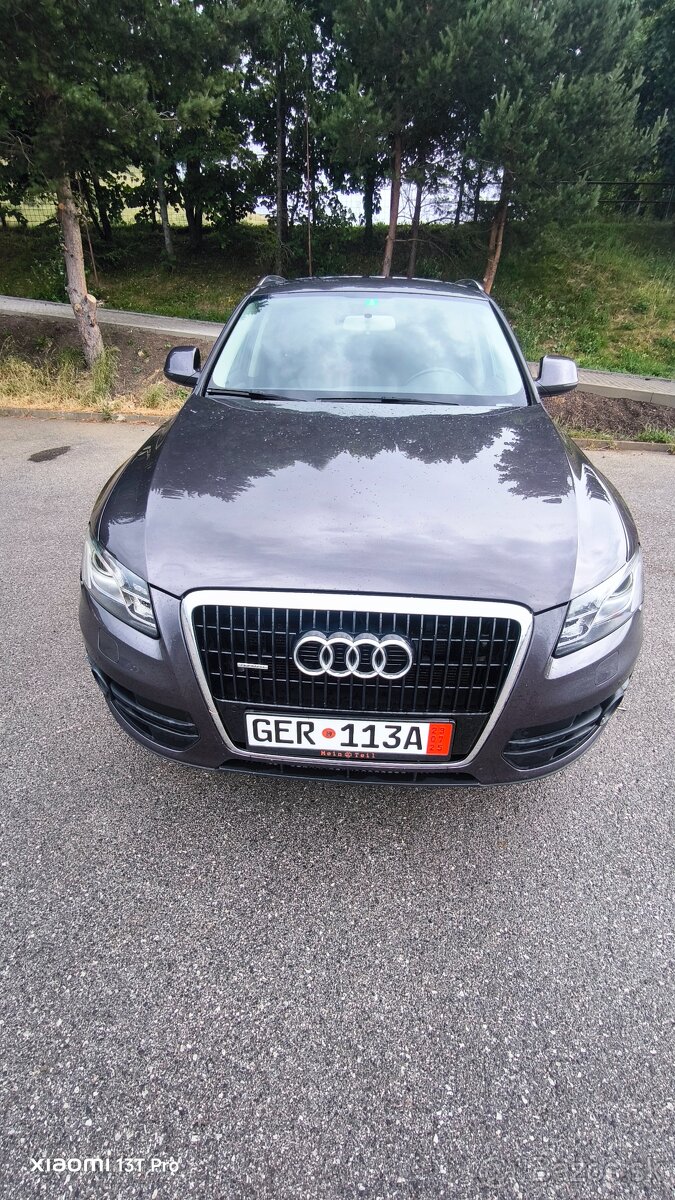 Audi Q5 3.2 FSI quattro (benzín, 2009)